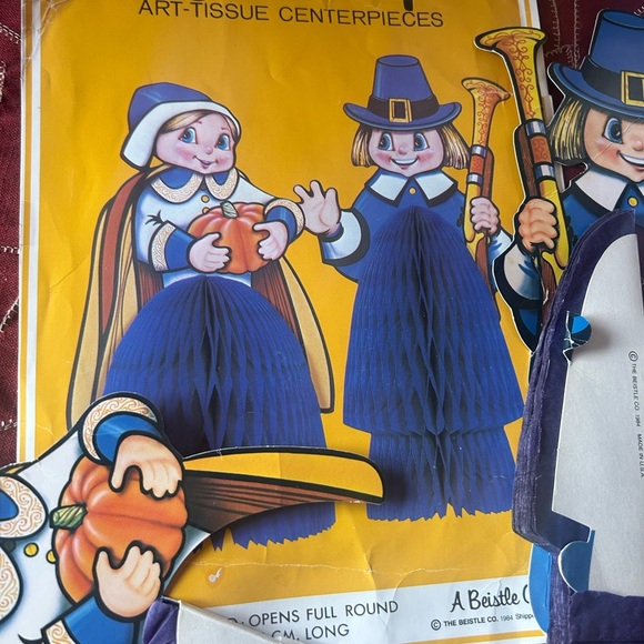 Vintage RARE Pilgrim couple fan out art tissue centerpiece with turkey, 1984 - Picture 2 of 14